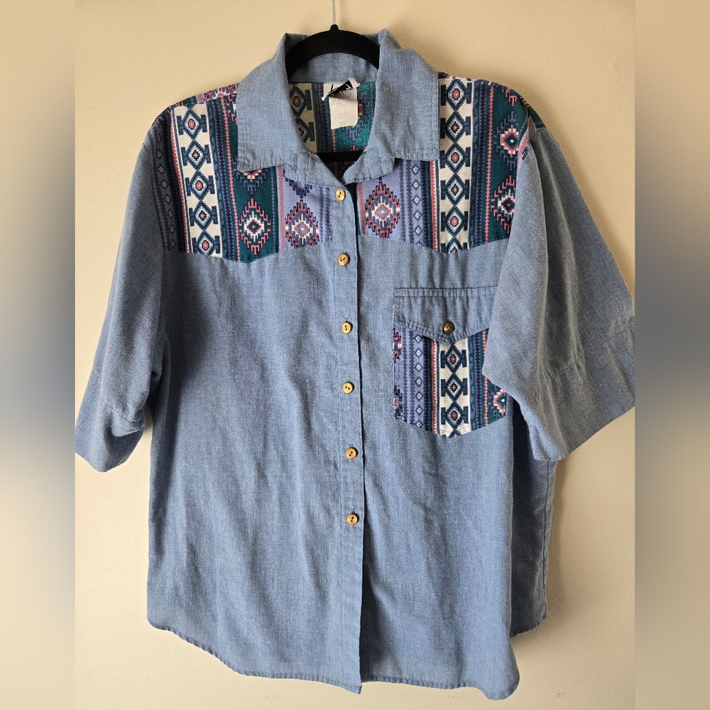 Blue Chambre, Short Sleeve Button-Up Shirt with Patterned Accents